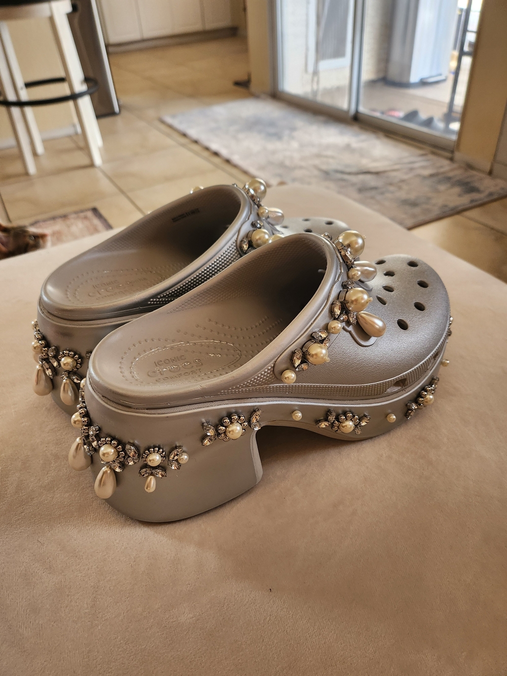 CROCS Silver Jeweled Pearl-Embellished Clog Sandals - Picture 4 of 8